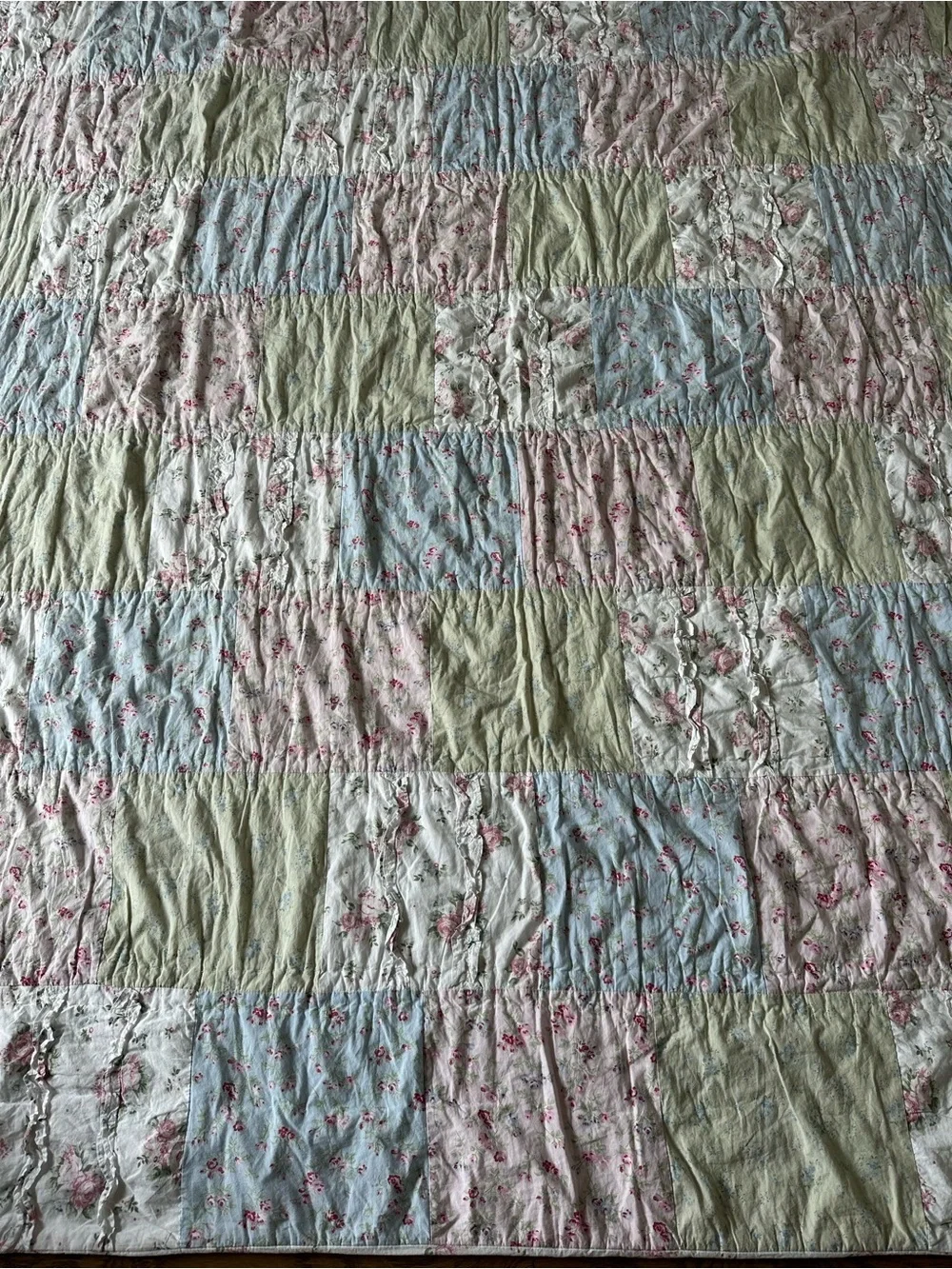 Simply Shabby Chic 100% Cotton Queen Quilt Reversible Patchwork One Pillow Sham